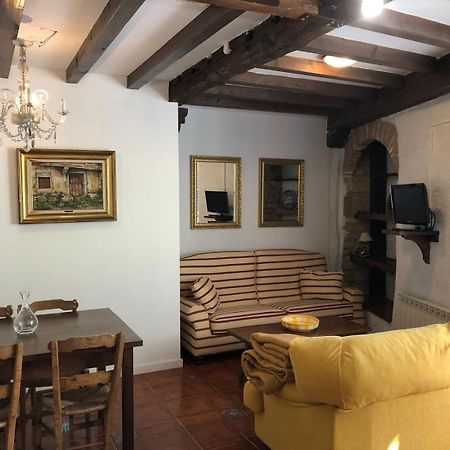 Apartamentos La Casona Ucieda المظهر الخارجي الصورة